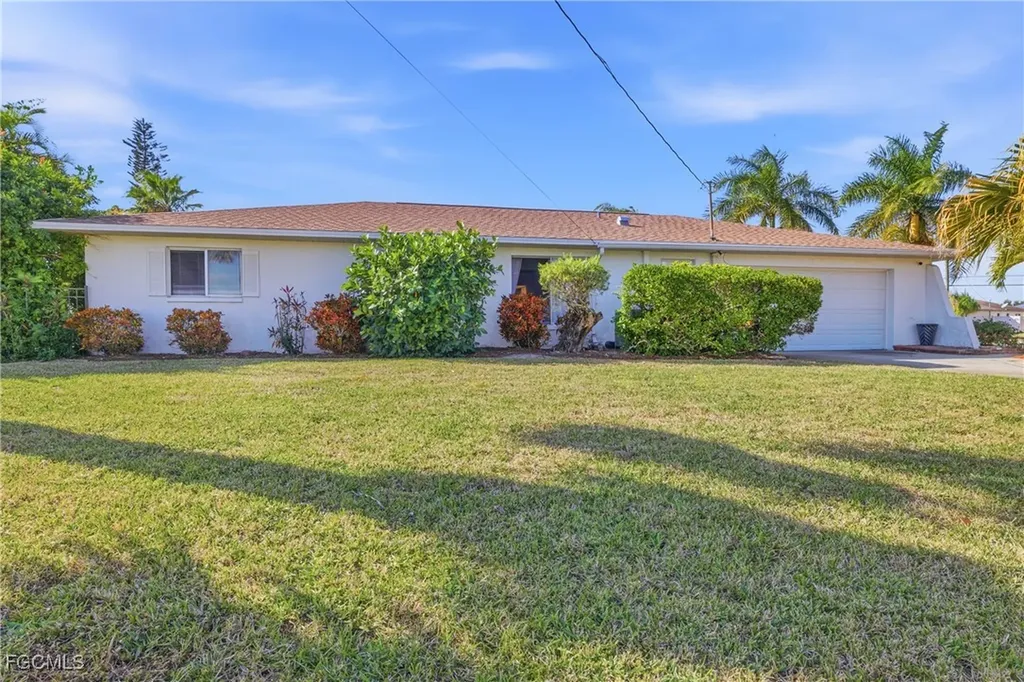 4047 Country Club Boulevard Cape Coral FL 33904