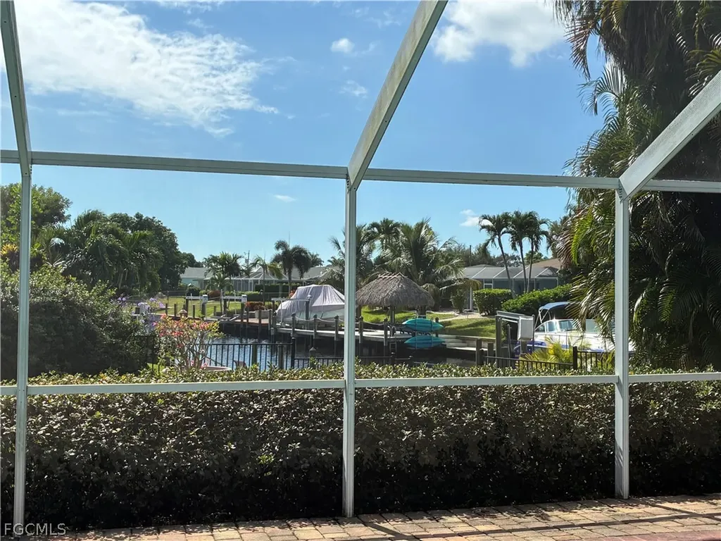 4047 Country Club Boulevard Cape Coral FL 33904