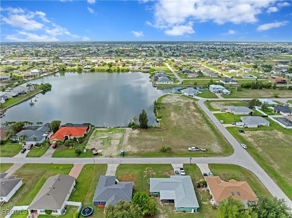 306 NE 19th Street Cape Coral FL 33909