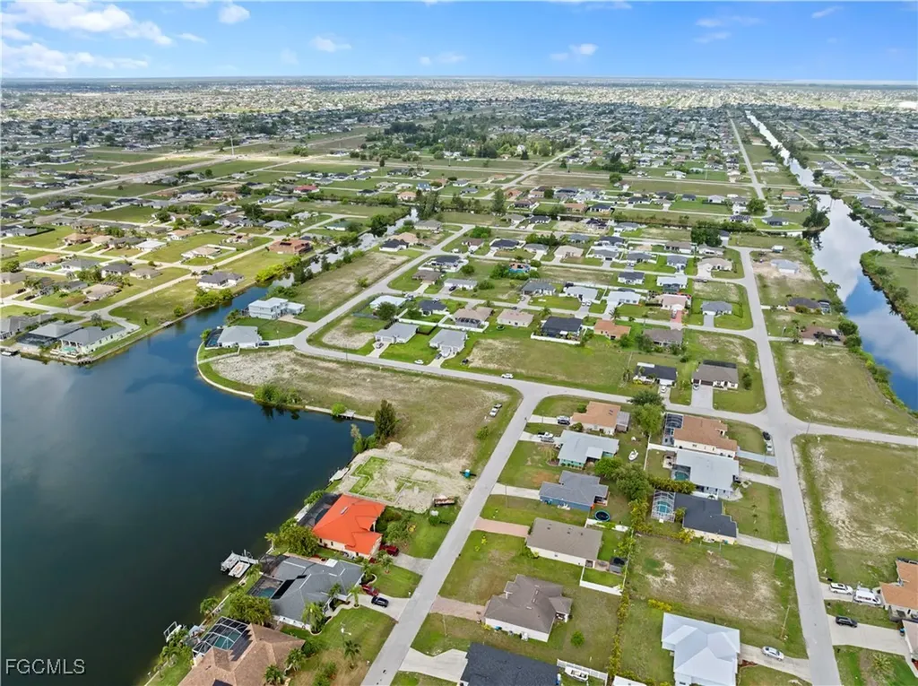 306 NE 19th Street Cape Coral FL 33909