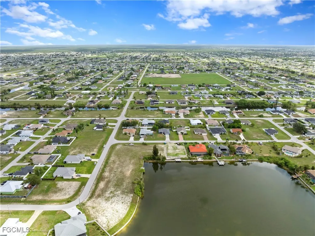 306 NE 19th Street Cape Coral FL 33909