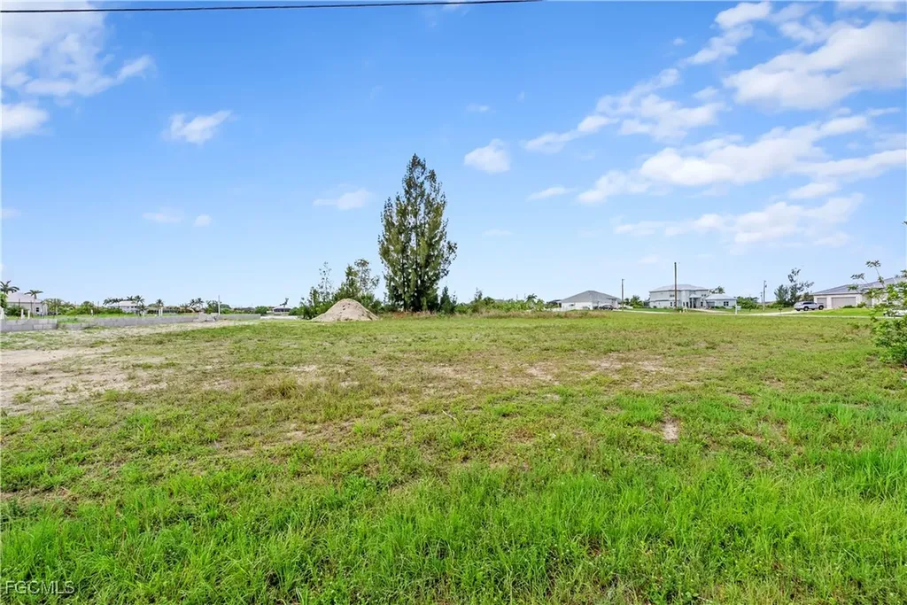 306 NE 19th Street Cape Coral FL 33909