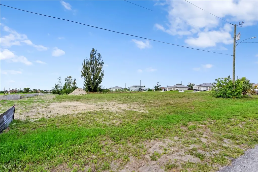 306 NE 19th Street Cape Coral FL 33909