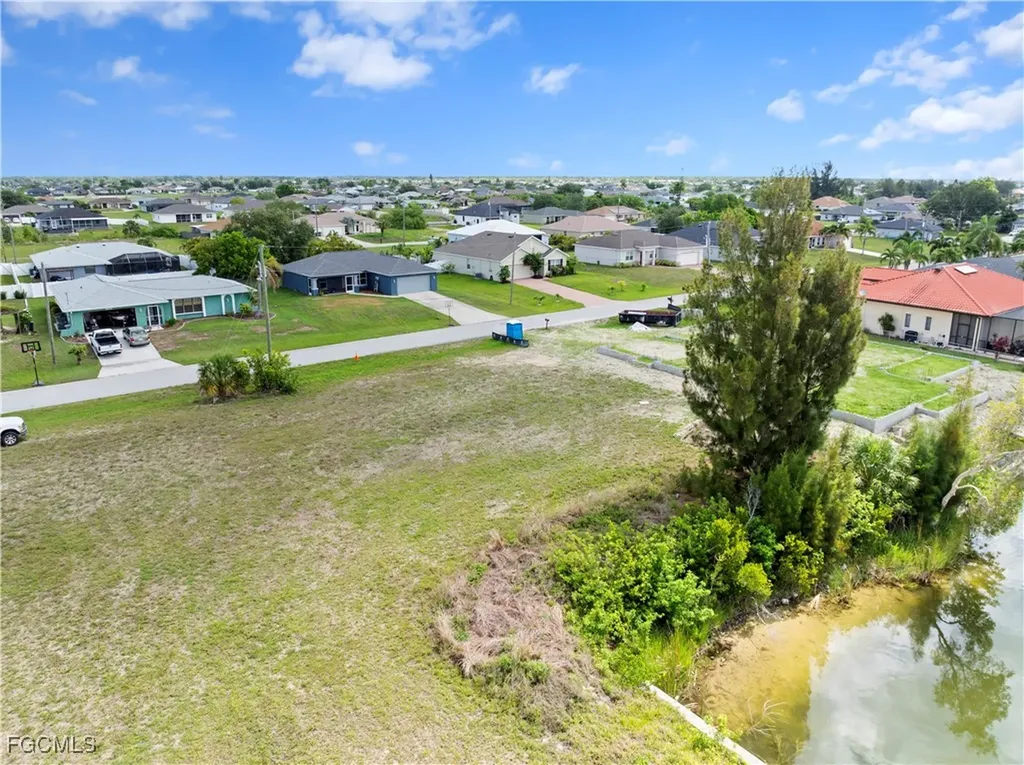 306 NE 19th Street Cape Coral FL 33909