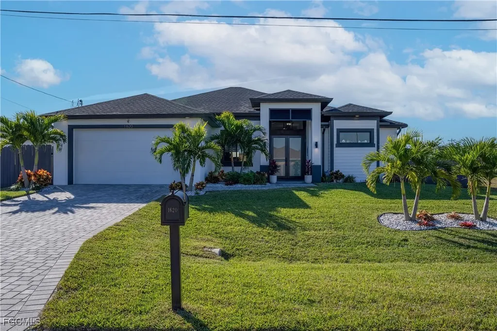 1620 NE 10th Lane Cape Coral FL 33909