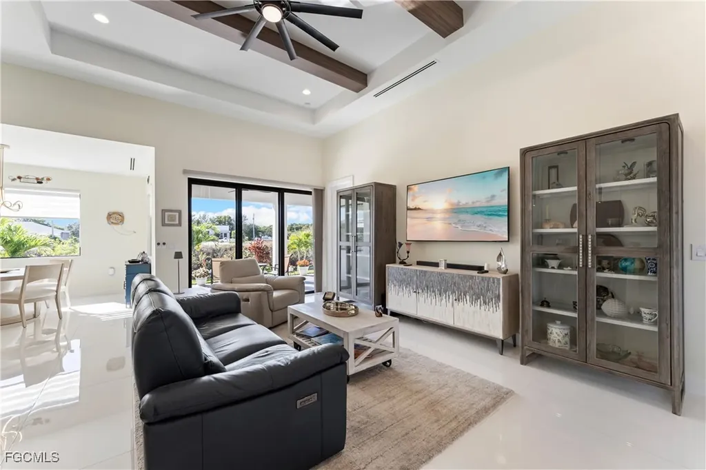 1620 NE 10th Lane Cape Coral FL 33909