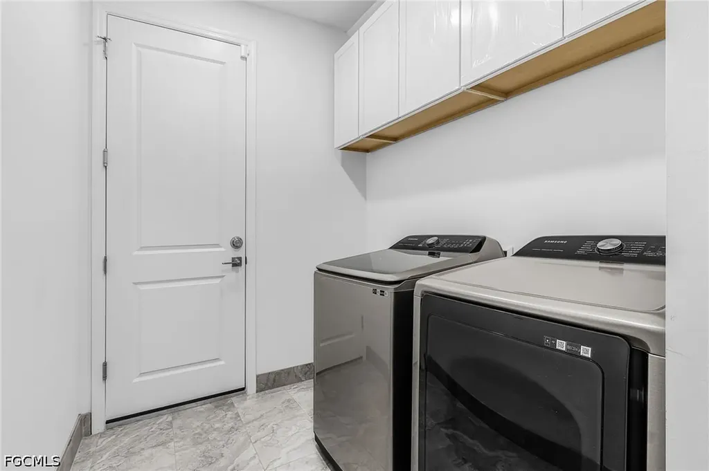 509 NE 5th Terrace Cape Coral FL 33909