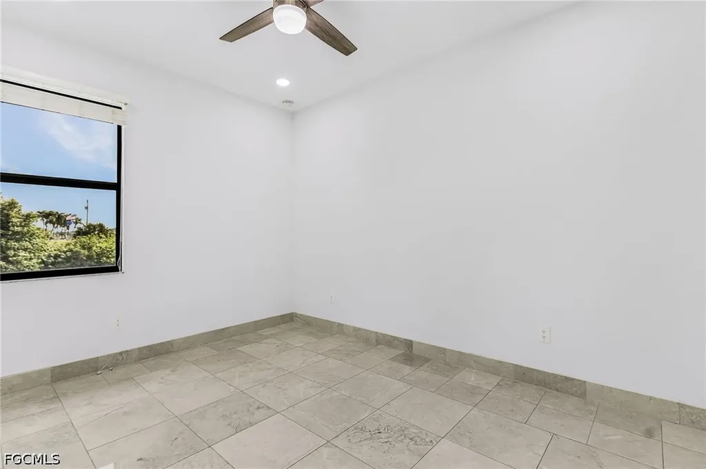 509 NE 5th Terrace Cape Coral FL 33909