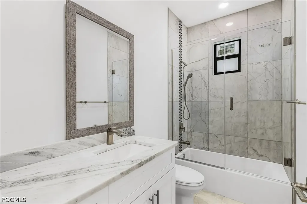 509 NE 5th Terrace Cape Coral FL 33909