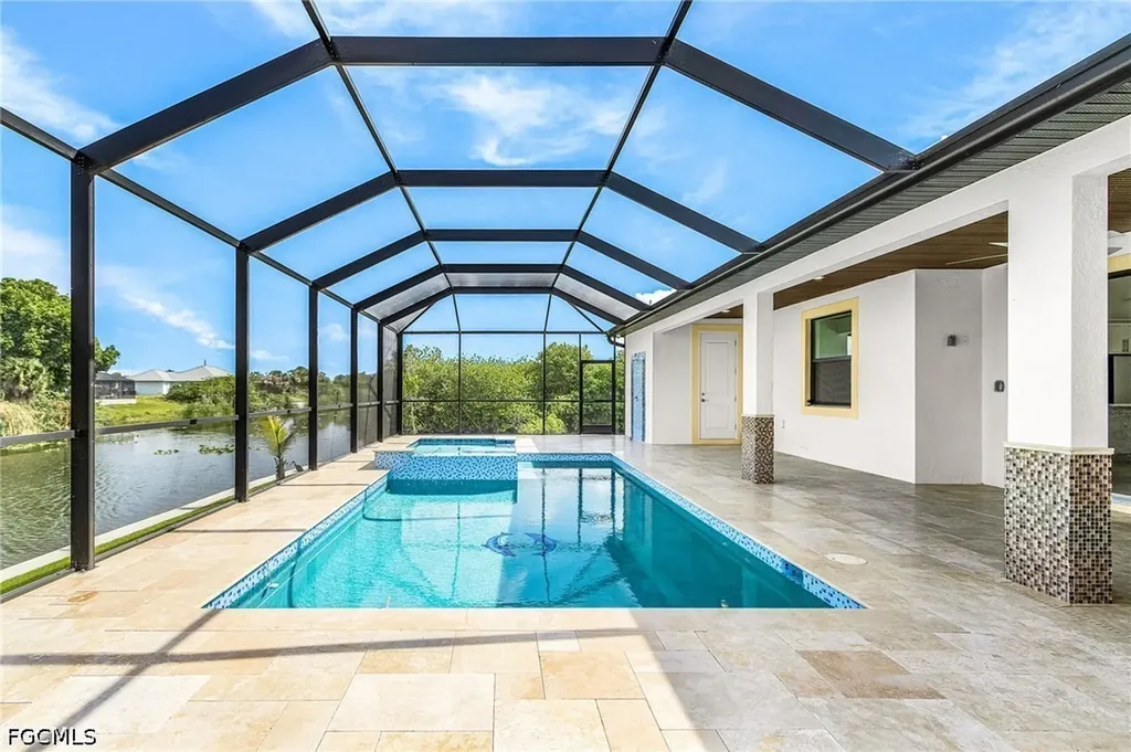 509 NE 5th Terrace Cape Coral FL 33909