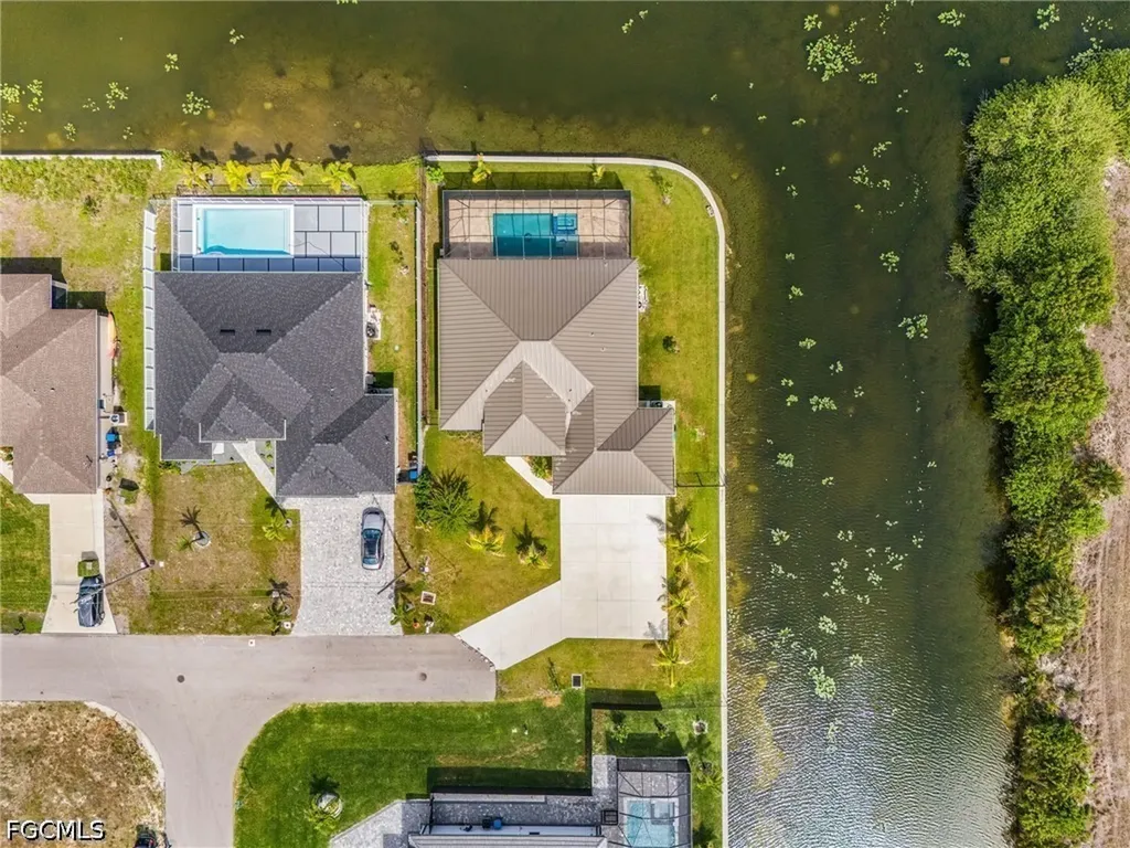 509 NE 5th Terrace Cape Coral FL 33909