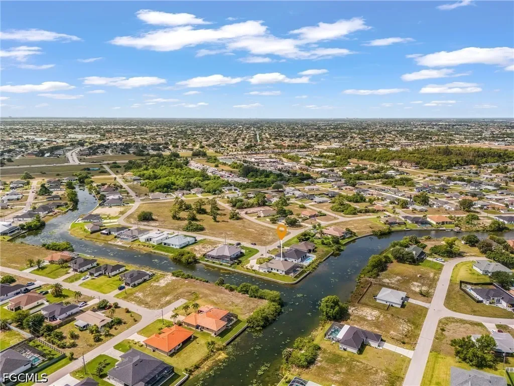 509 NE 5th Terrace Cape Coral FL 33909