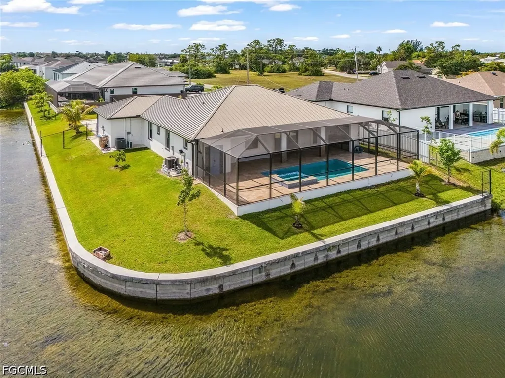 509 NE 5th Terrace Cape Coral FL 33909