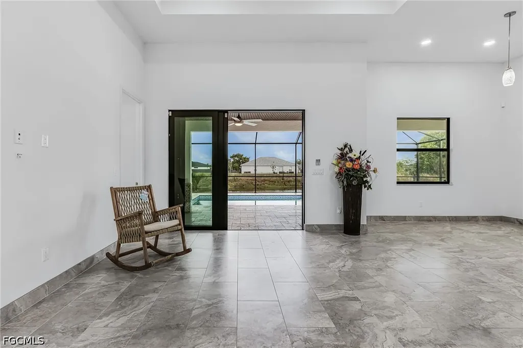 509 NE 5th Terrace Cape Coral FL 33909