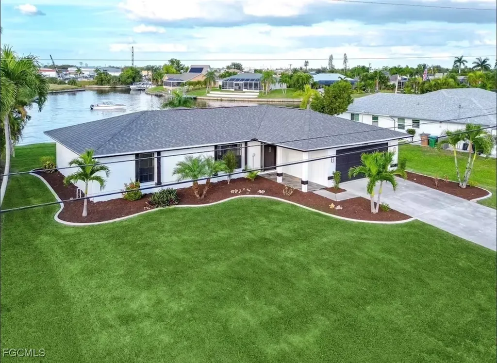 1129 SE 13th Street Cape Coral FL 33990