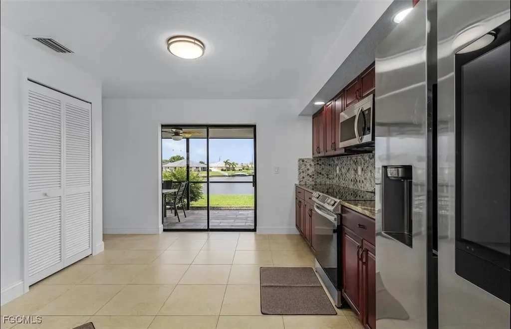 1129 SE 13th Street Cape Coral FL 33990