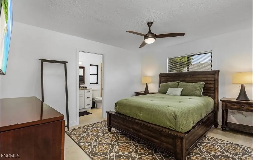 1129 SE 13th Street Cape Coral FL 33990