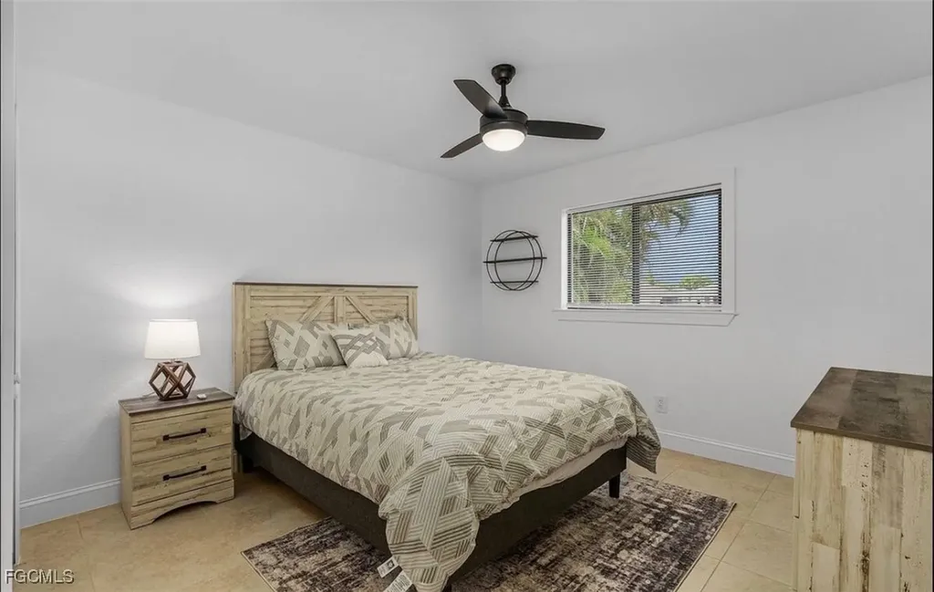 1129 SE 13th Street Cape Coral FL 33990
