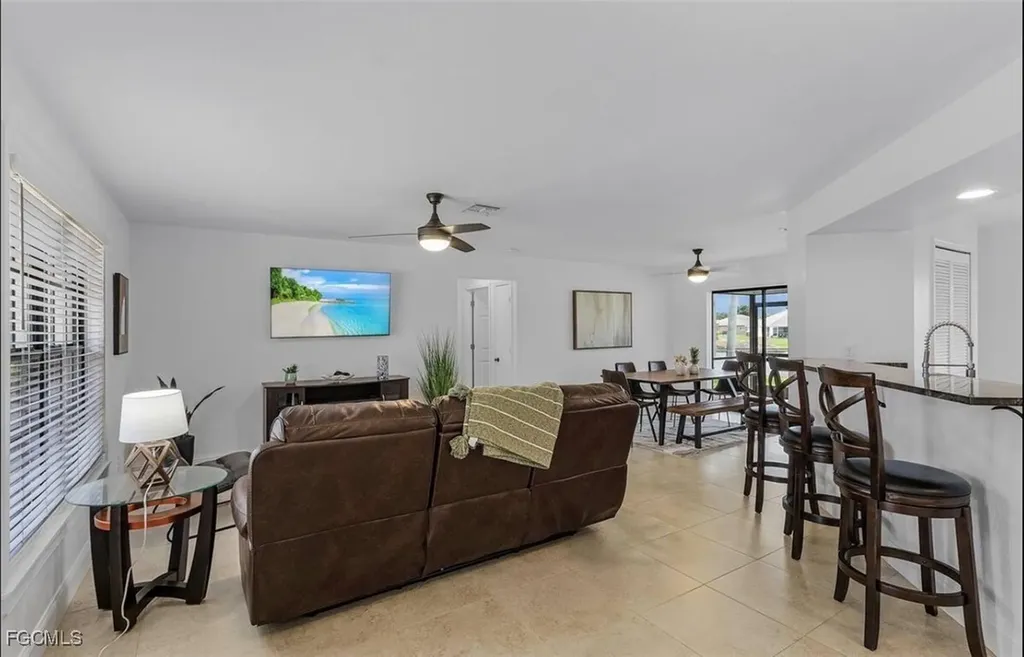 1129 SE 13th Street Cape Coral FL 33990