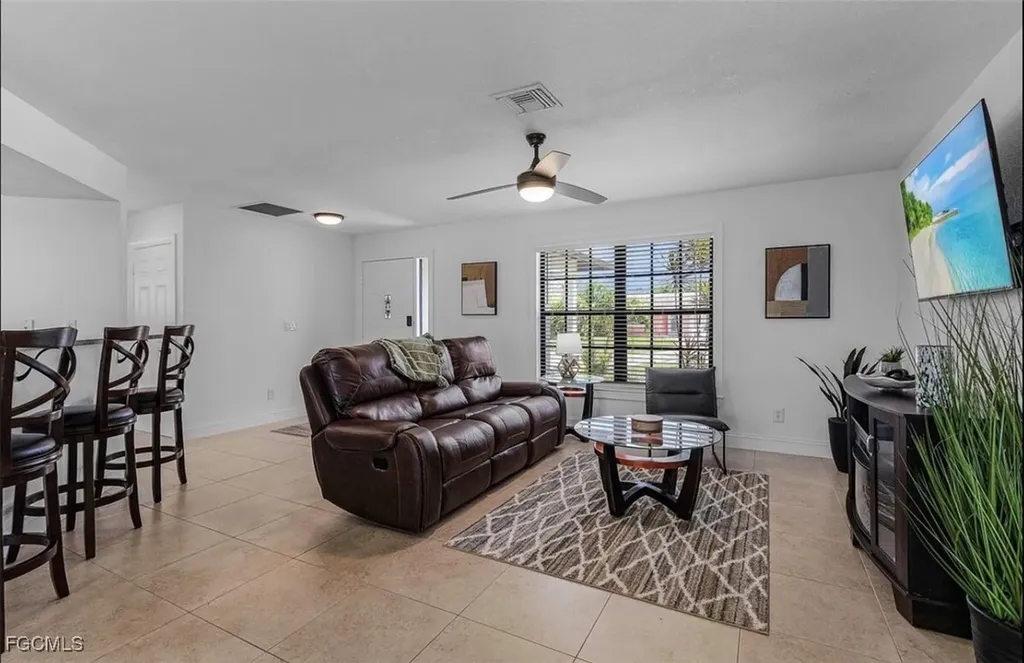 1129 SE 13th Street Cape Coral FL 33990