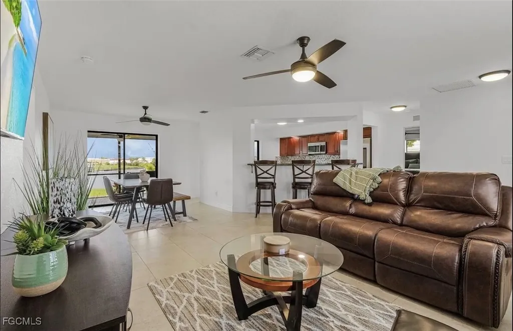 1129 SE 13th Street Cape Coral FL 33990