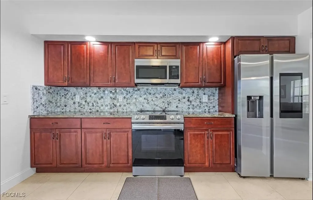 1129 SE 13th Street Cape Coral FL 33990