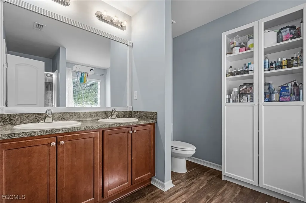 1010 SW 6th Avenue Cape Coral FL 33991