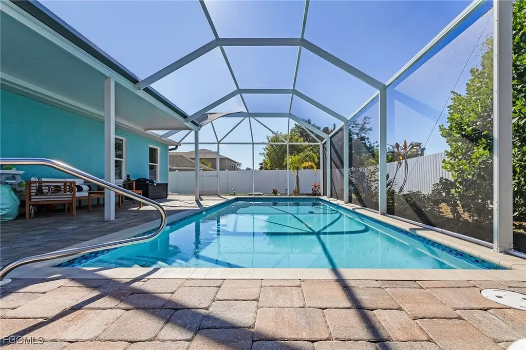 1010 SW 6th Avenue Cape Coral FL 33991
