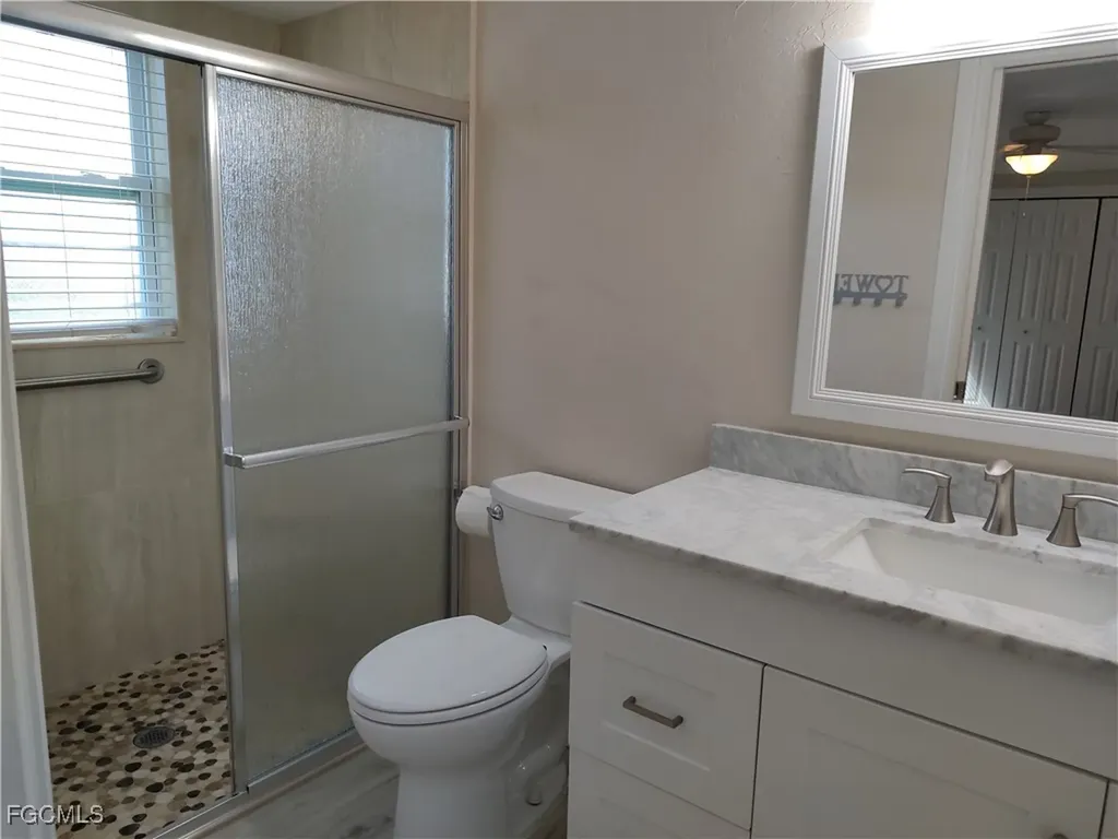 2220 SE 7th Street Cape Coral FL 33990