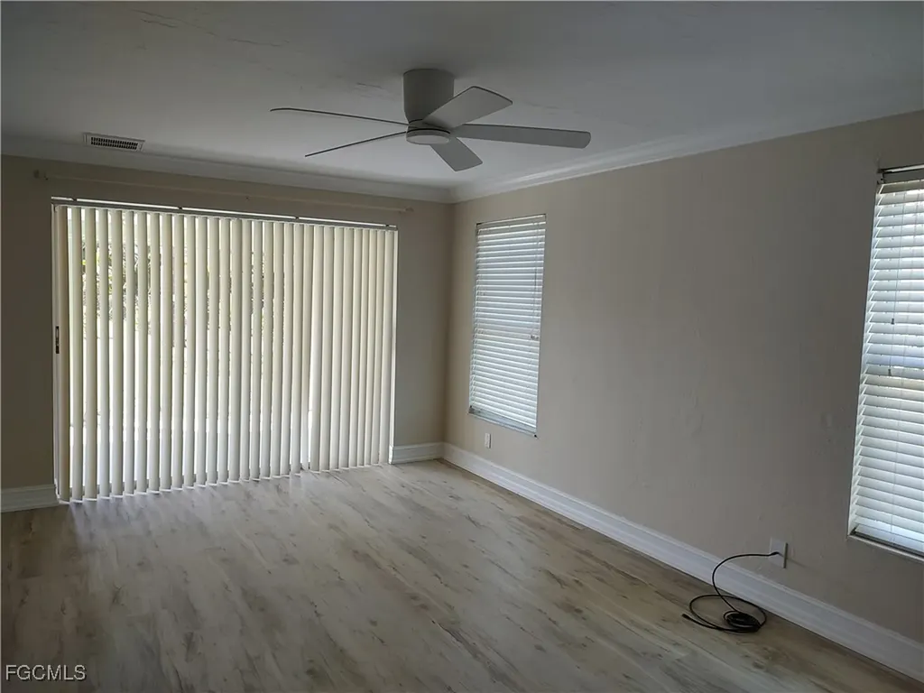 2220 SE 7th Street Cape Coral FL 33990