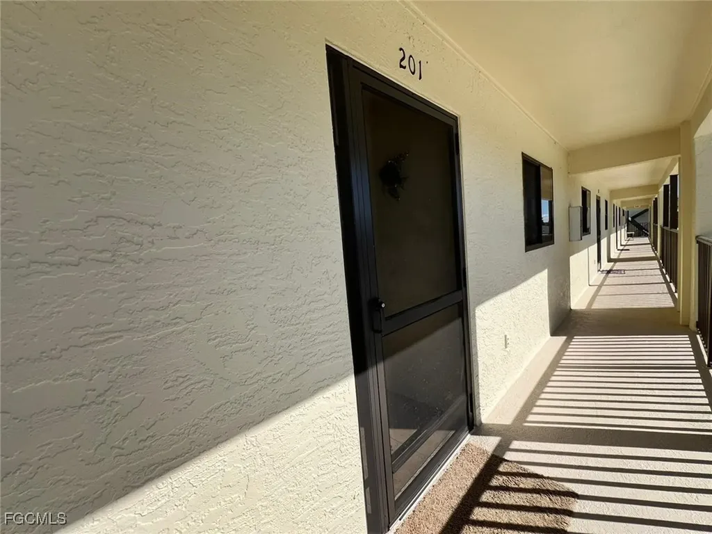 3911 Country Club Boulevard Cape Coral FL 33904