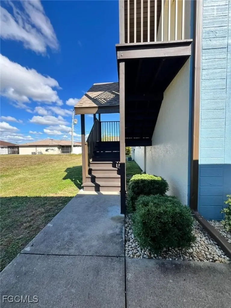 3911 Country Club Boulevard Cape Coral FL 33904