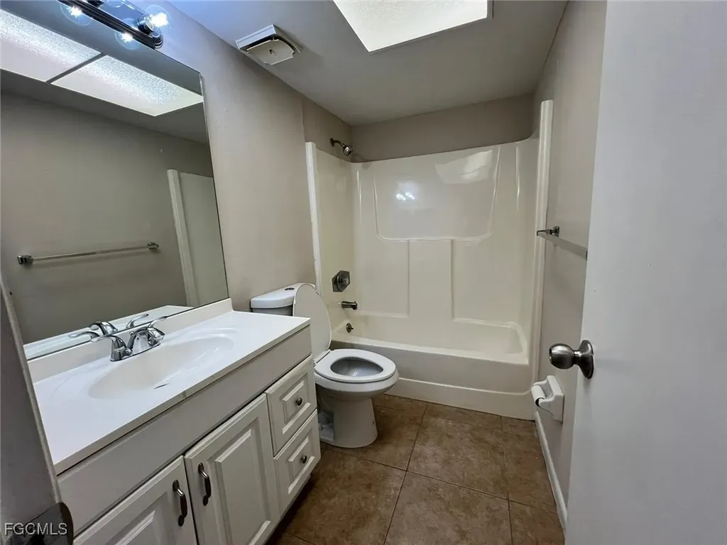 3911 Country Club Boulevard Cape Coral FL 33904