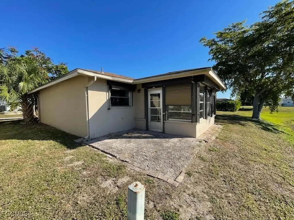 9761 Deerfoot Drive Fort Myers FL 33919