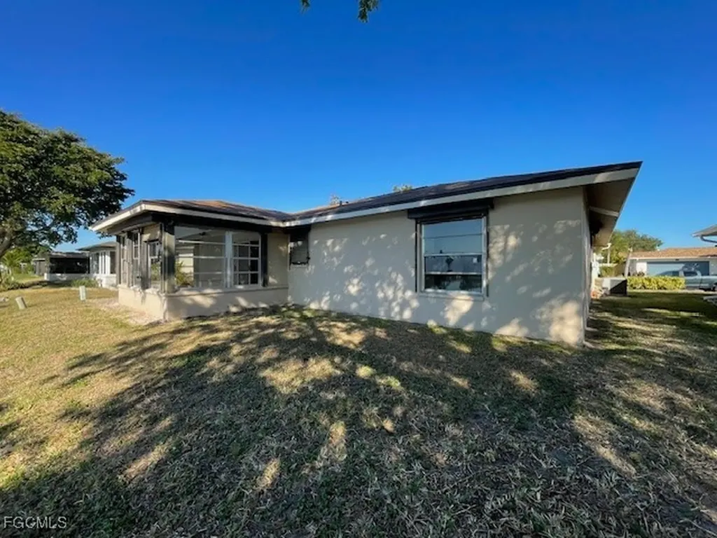 9761 Deerfoot Drive Fort Myers FL 33919
