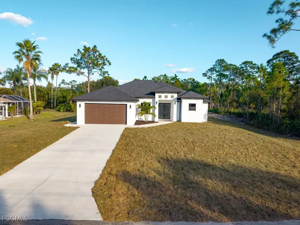 916 Jefferson Avenue Lehigh Acres FL 33936