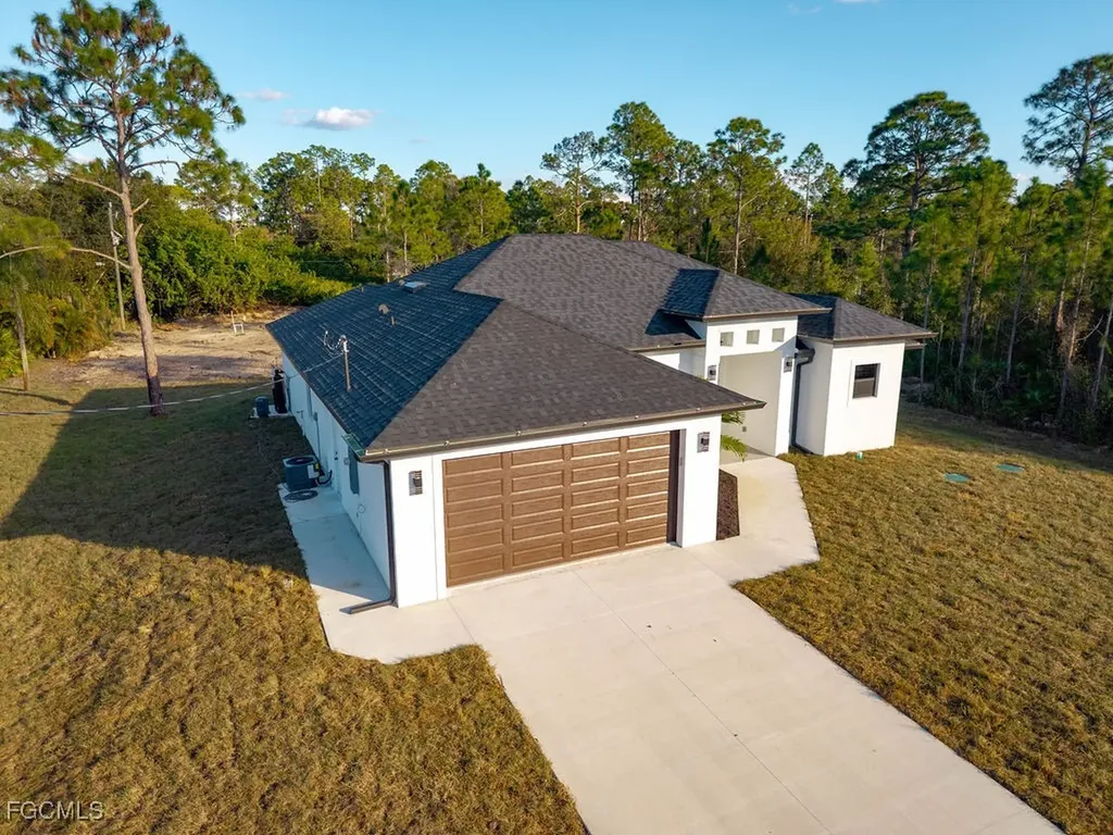 916 Jefferson Avenue Lehigh Acres FL 33936