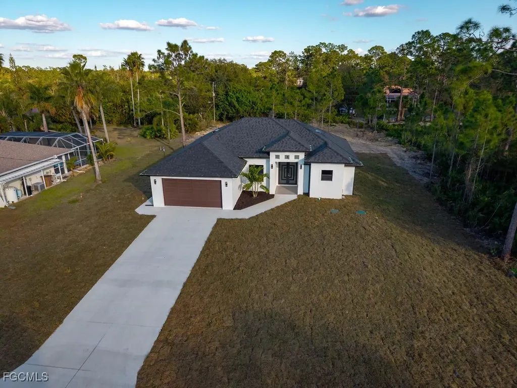 916 Jefferson Avenue Lehigh Acres FL 33936