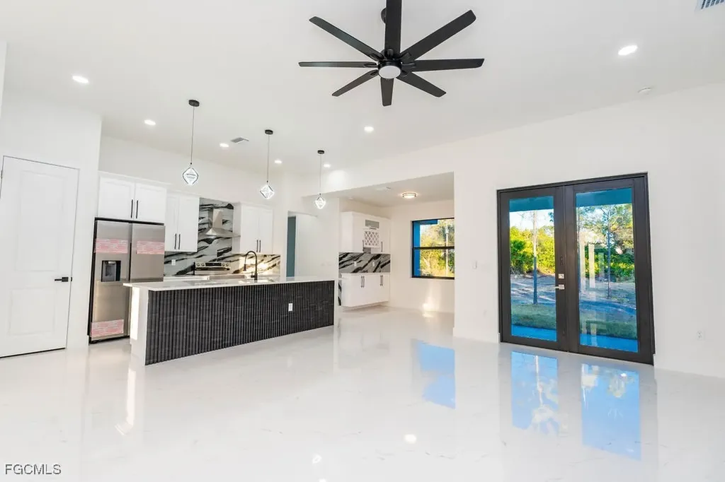 916 Jefferson Avenue Lehigh Acres FL 33936