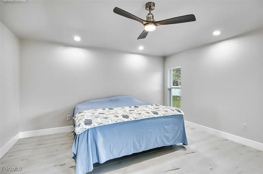 1633 SW 43rd Street Cape Coral FL 33914