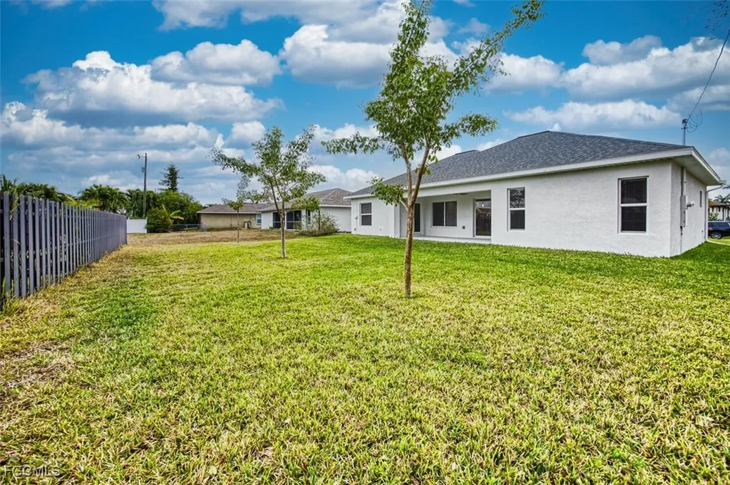 1633 SW 43rd Street Cape Coral FL 33914