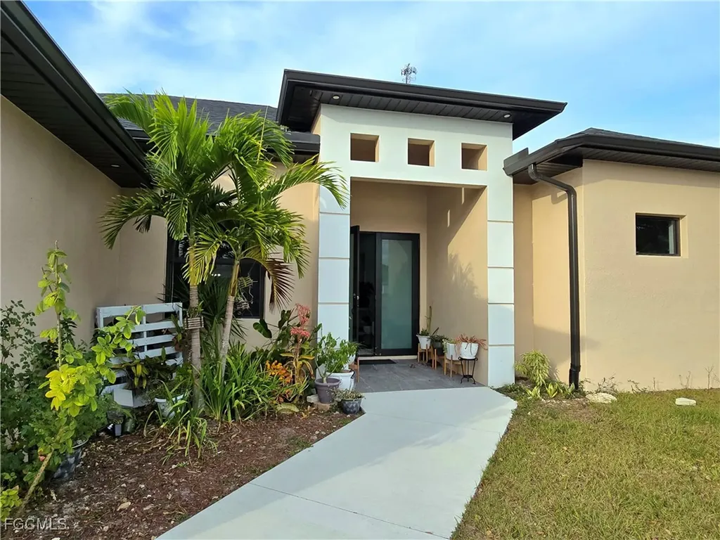 705 Harding Lane Lehigh Acres FL 33936