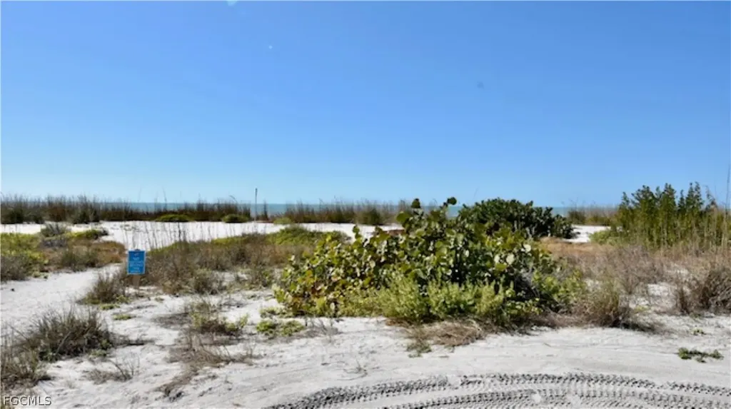 1828 Buckthorn Lane Sanibel FL 33957