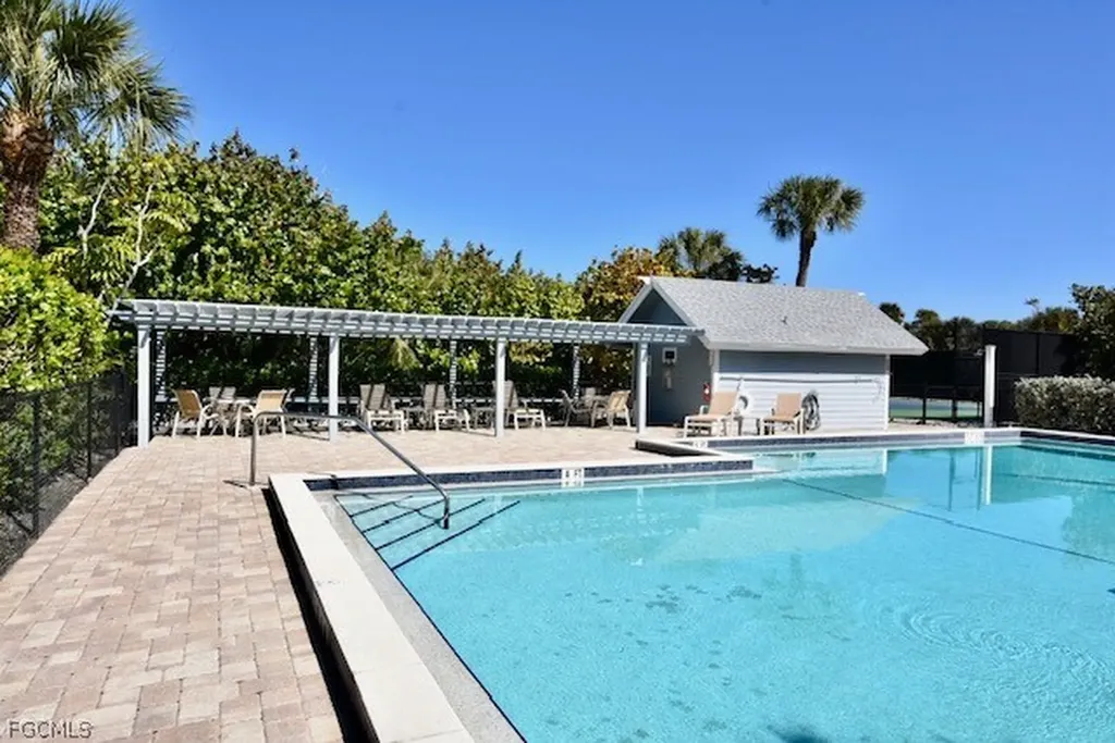1828 Buckthorn Lane Sanibel FL 33957