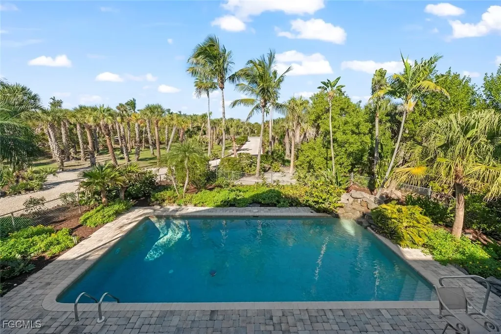 1828 Buckthorn Lane Sanibel FL 33957