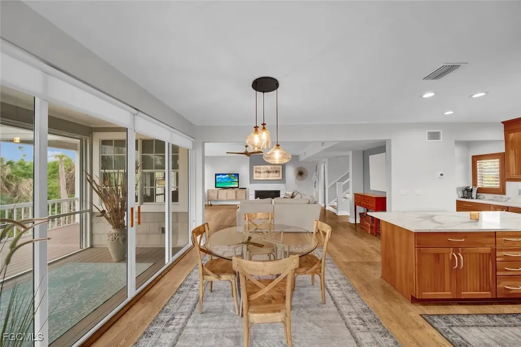1828 Buckthorn Lane Sanibel FL 33957