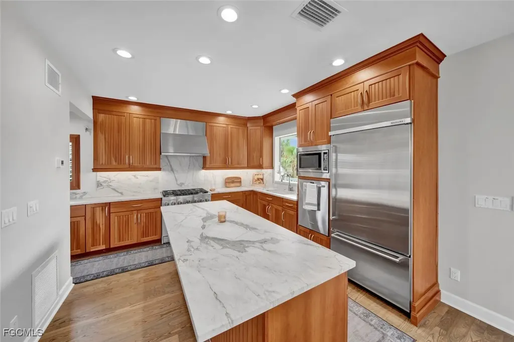 1828 Buckthorn Lane Sanibel FL 33957