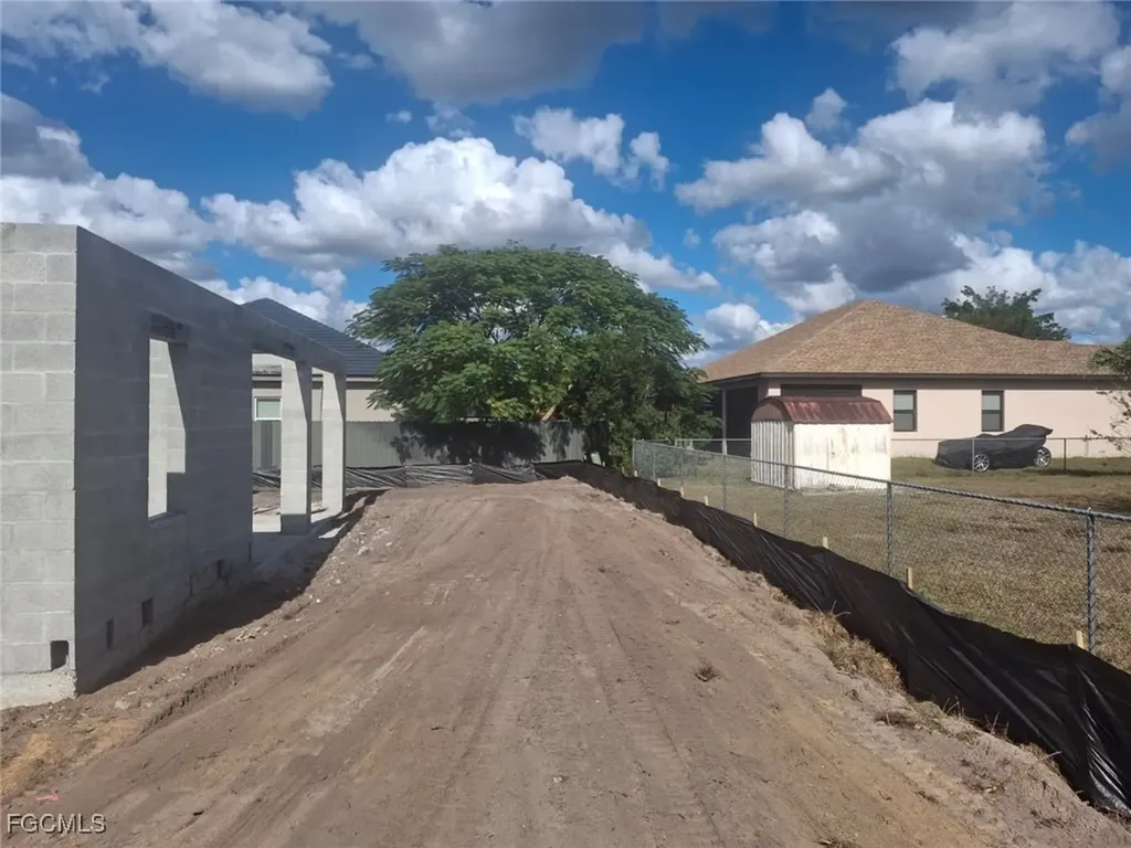 1520 Crestwood Circle W Lehigh Acres FL 33936