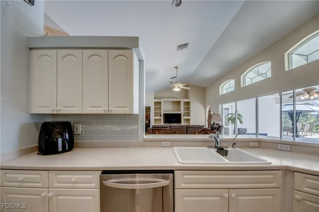 1324 NE 23rd Terrace Cape Coral FL 33909