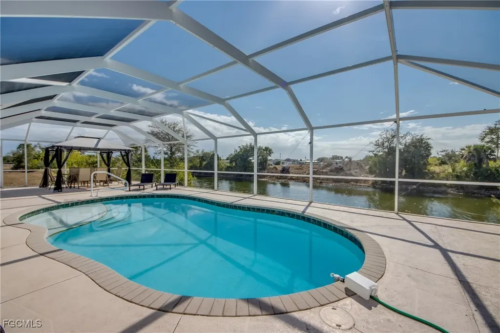 1324 NE 23rd Terrace Cape Coral FL 33909